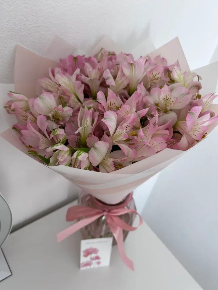 Alstroemeria Cloud Bouquet
